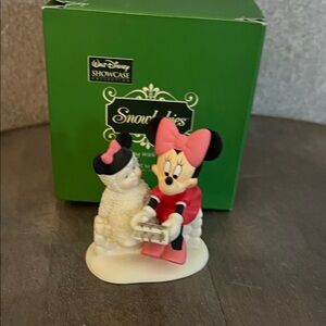 Department 56 Snowbabies - Disney Showcase- “Caroling with Minnie”